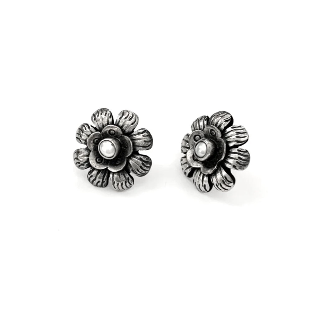 Flower with Pearl Stud Earrings
