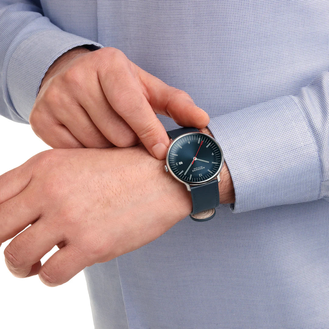 MONDAINE DOPPIO SET
BLUE VEGAN APPLE LEATHER & STAINLESS STEEL, 41 MM
