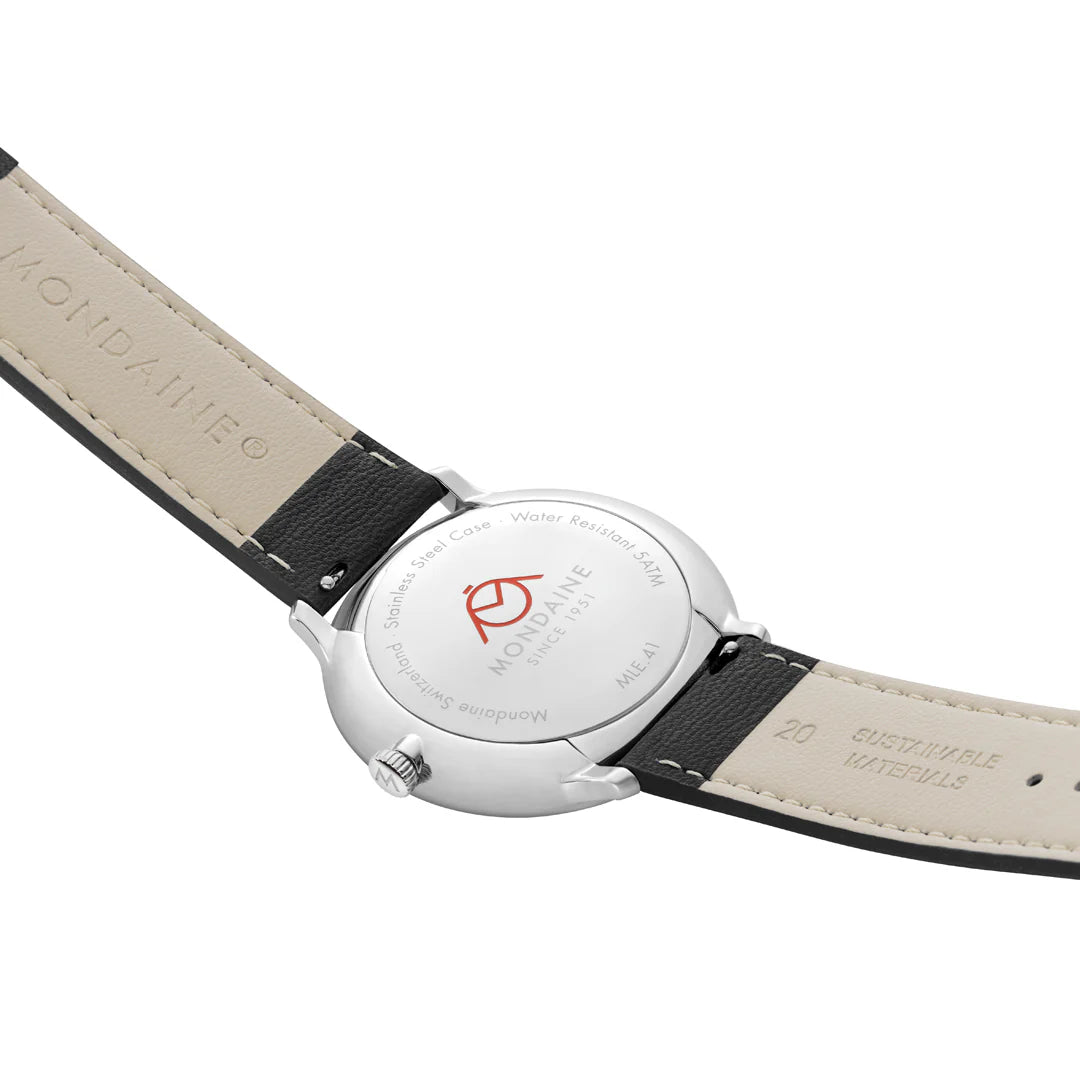 MONDAINE DOPPIO SOLAR
BLACK GRAPE LEATHER, 41 MM
