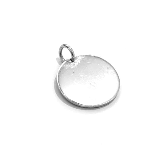 Thick silver tag circle pendant