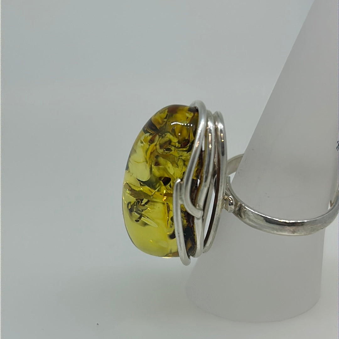 Big Nest Green Amber Ring