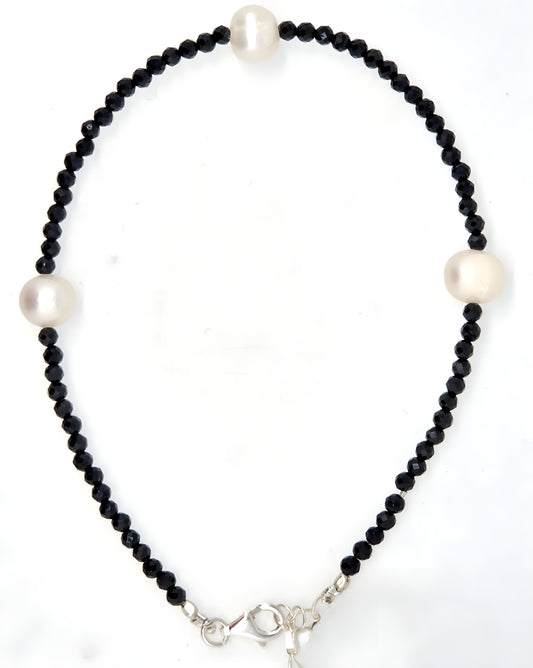Black Spinel & Freshwater Pearl Bracelet