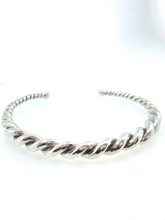 Twisted Cuff