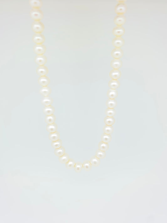 Freshwater Pearl Necklace with Filigree Clasp