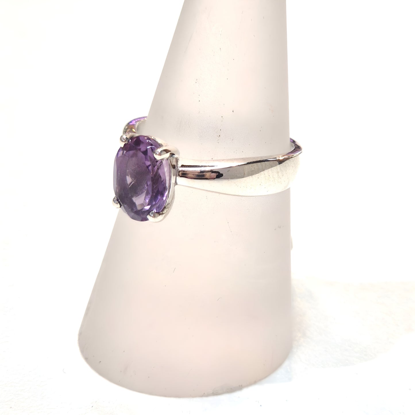 Classic Oval Amethyst Four-Claw Sterling Silver Ring