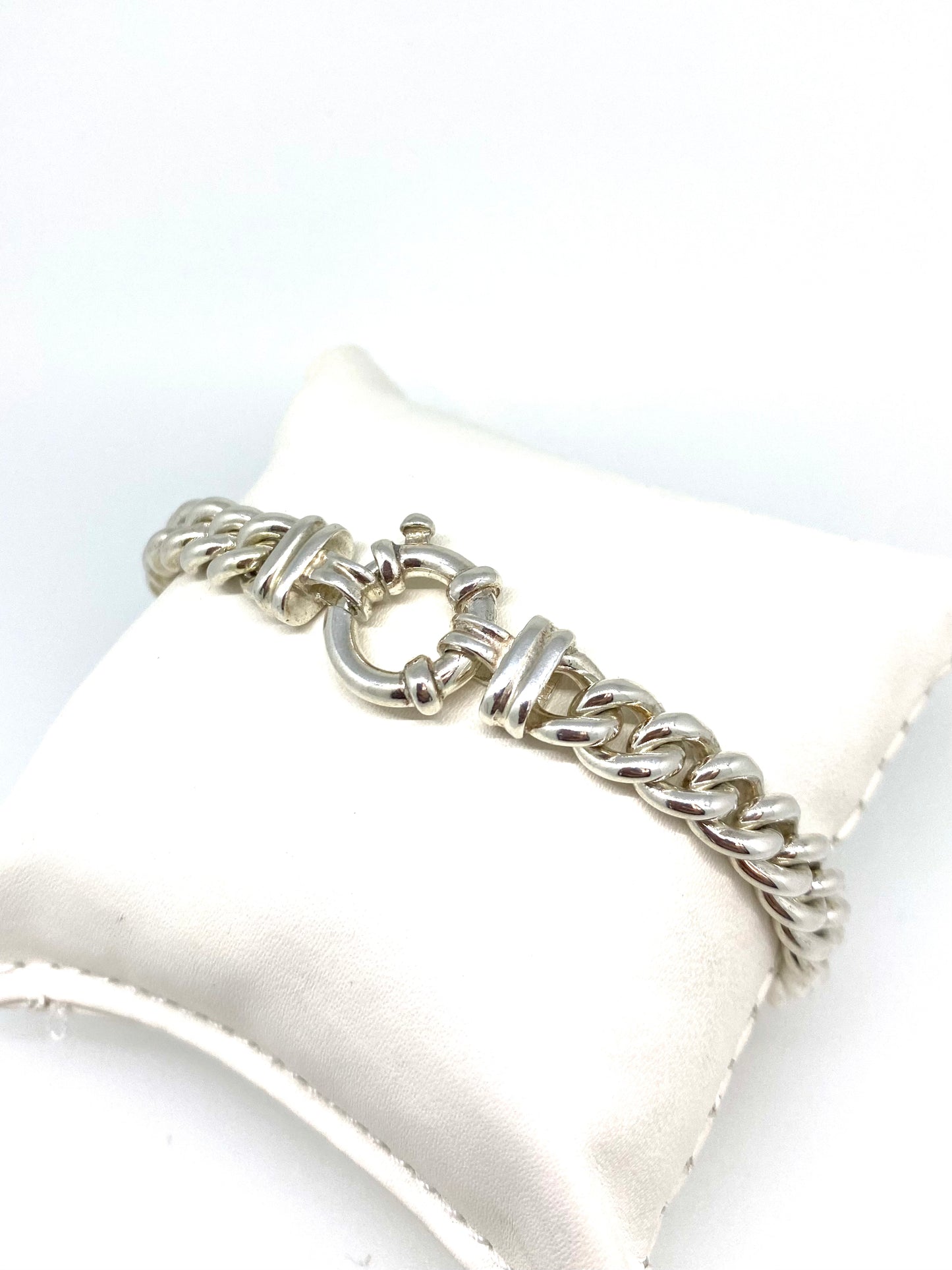 Large Round Clasp and chunky links bracelet