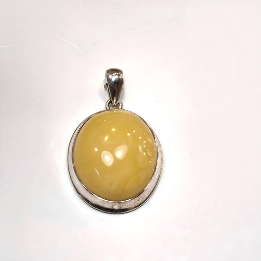Classic Butterscotch Amber Pendant