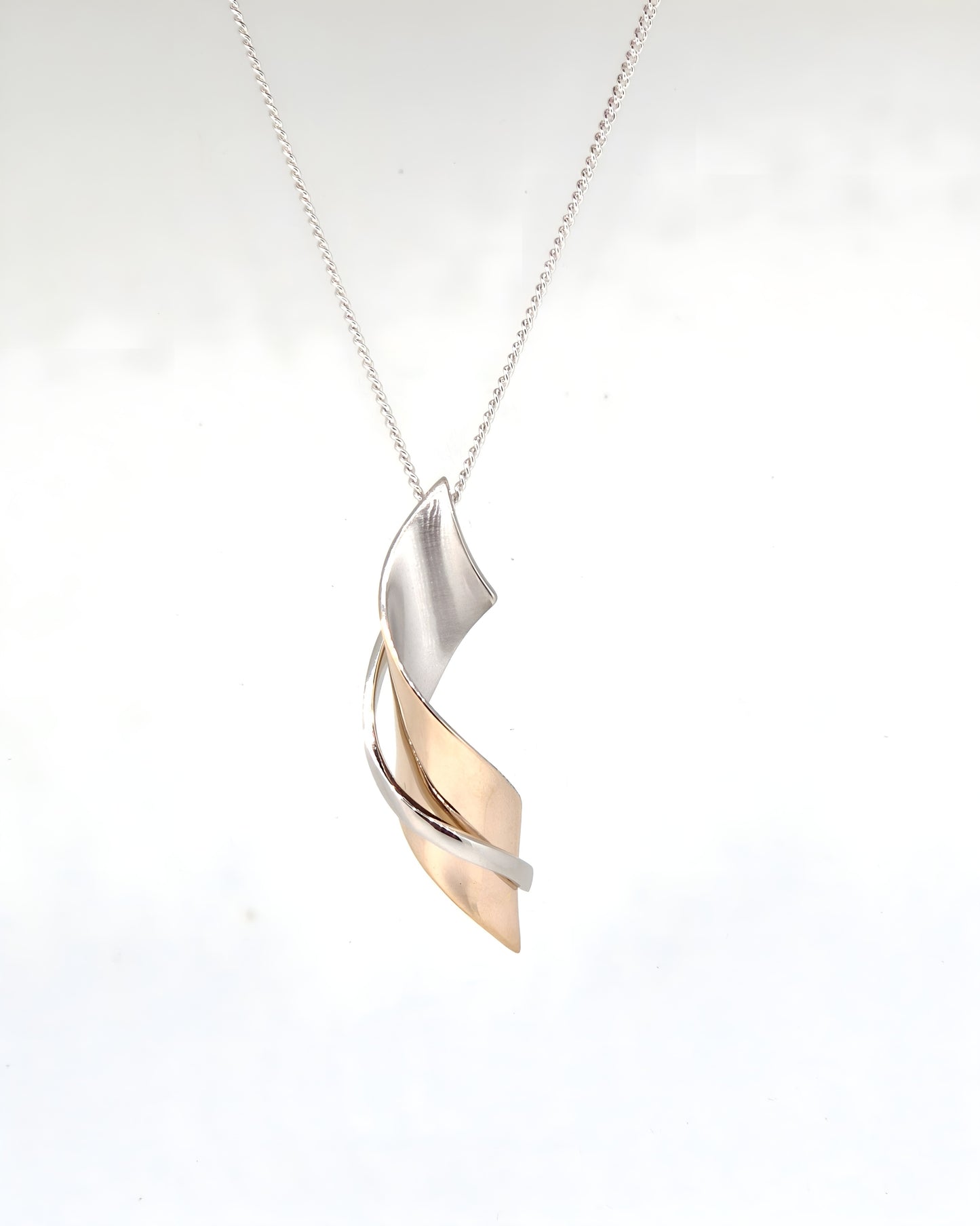 Sueno Collection - Two Tone Twist Pendant