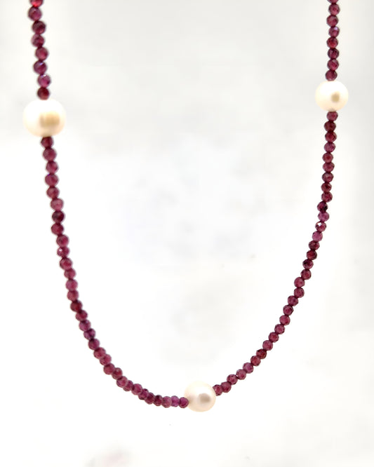 Garnet & Freshwater Pearl Necklace