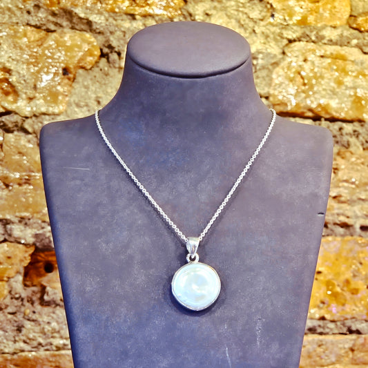 Baroque Pearl Pendant Necklace