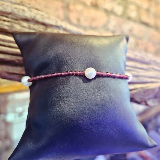 Garnet & Freshwater Pearl Bracelet