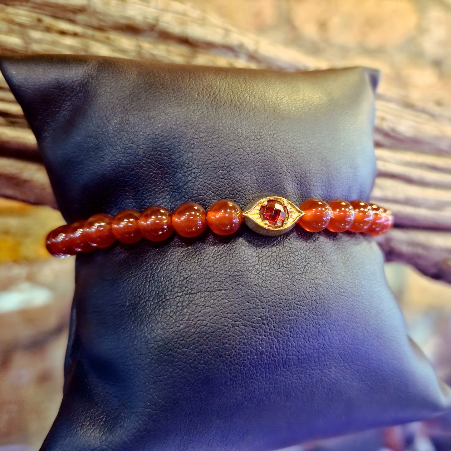 RED AGATE EYE BEAD BRACELET