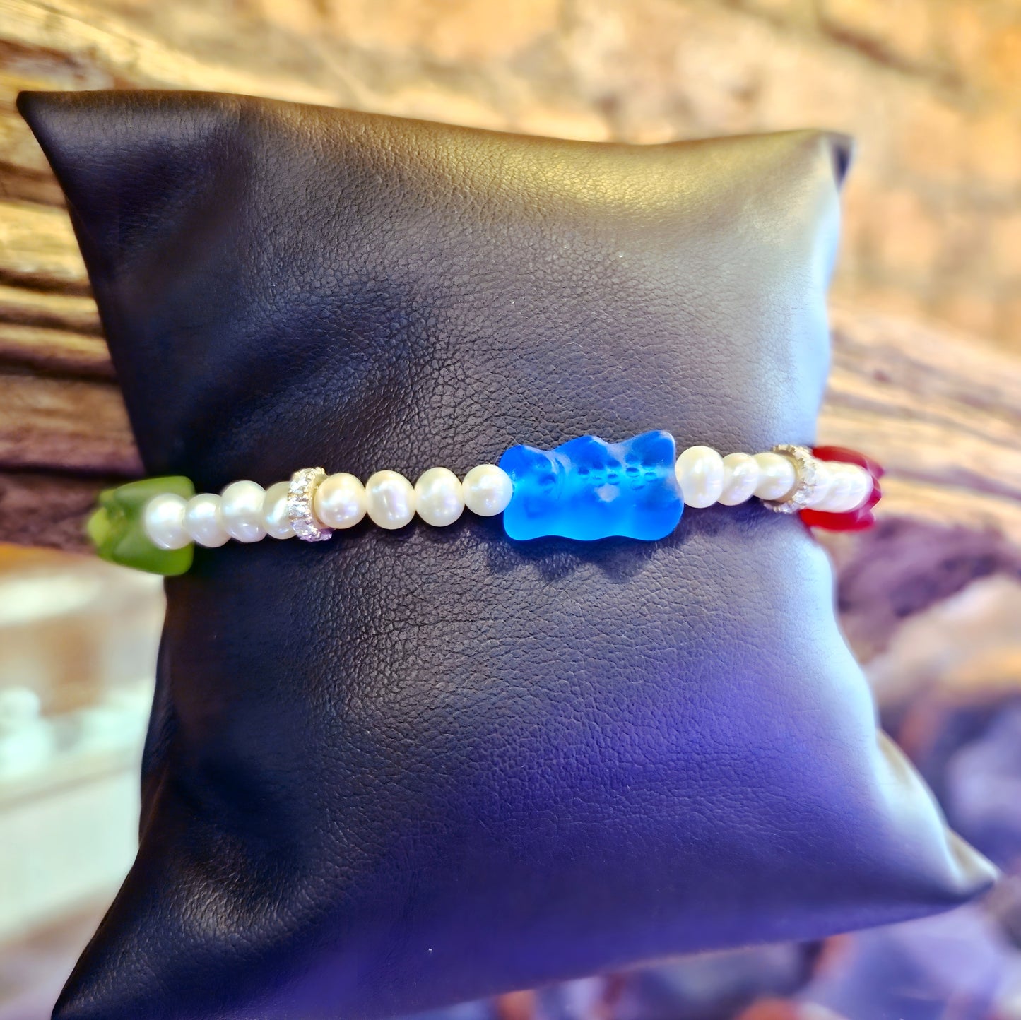 Pearl Bracelet with Five Colourful Goldbears
