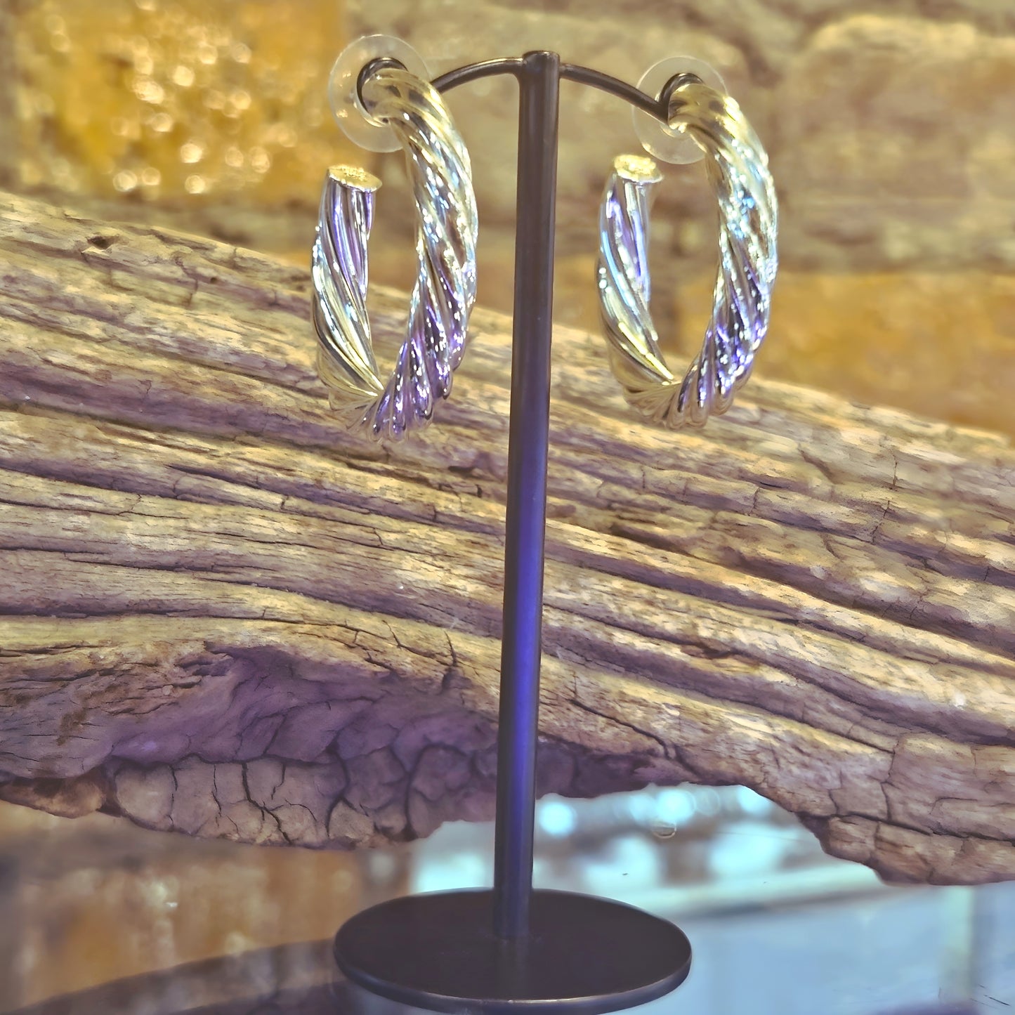 Thick Twist Hoop