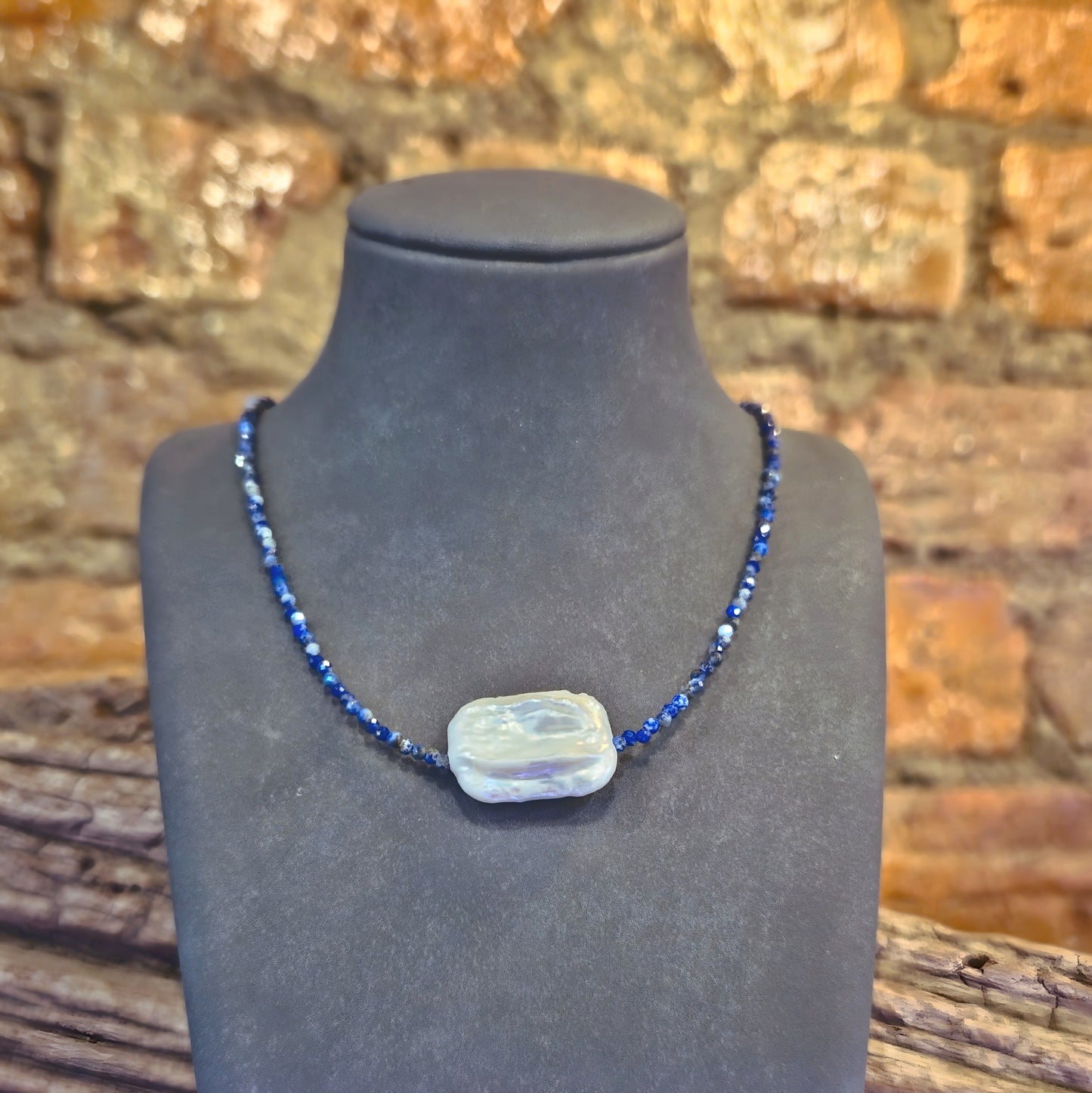 Natural Gemstone Bead Necklace with Pearl Centrepiece
