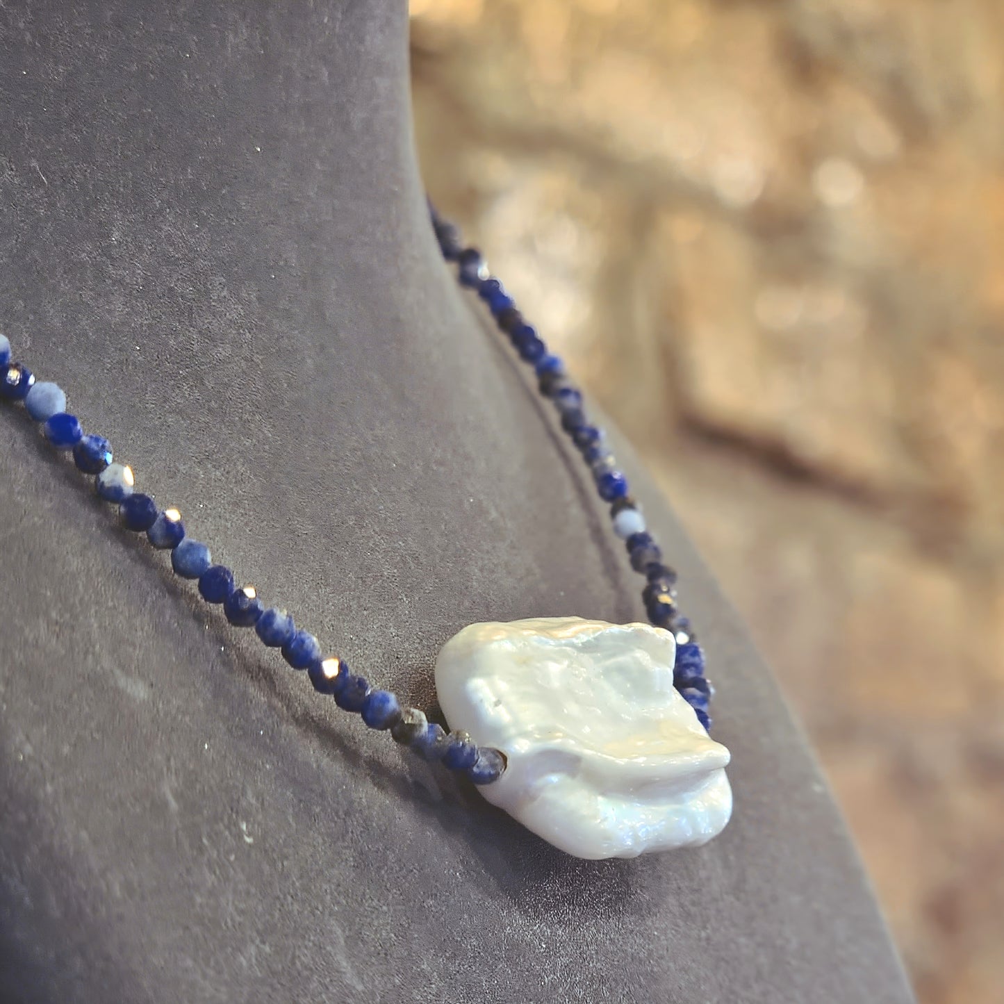 Natural Gemstone Bead Necklace with Pearl Centrepiece