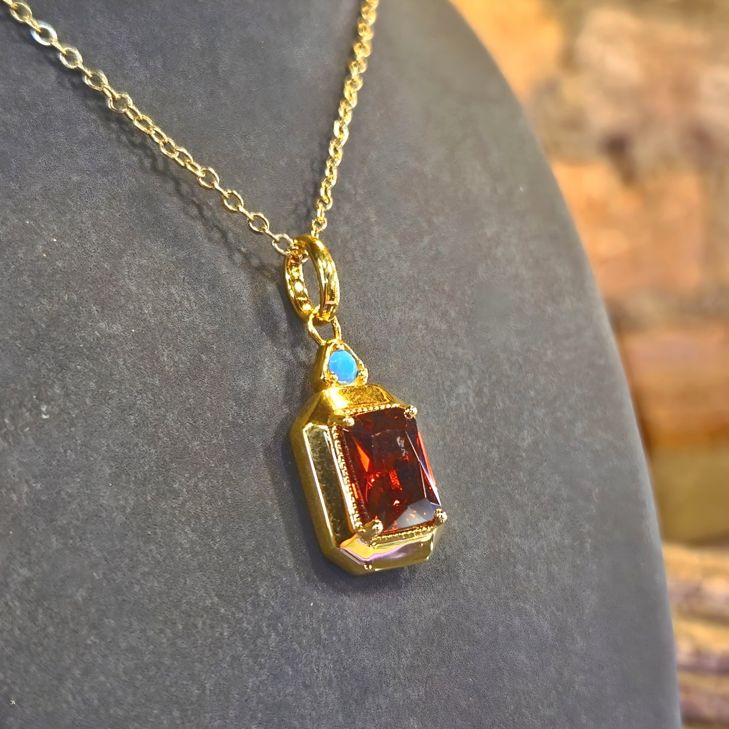 OCTAGON PENDANT WITH RED ZIRCONIA STONE ELYNDRA