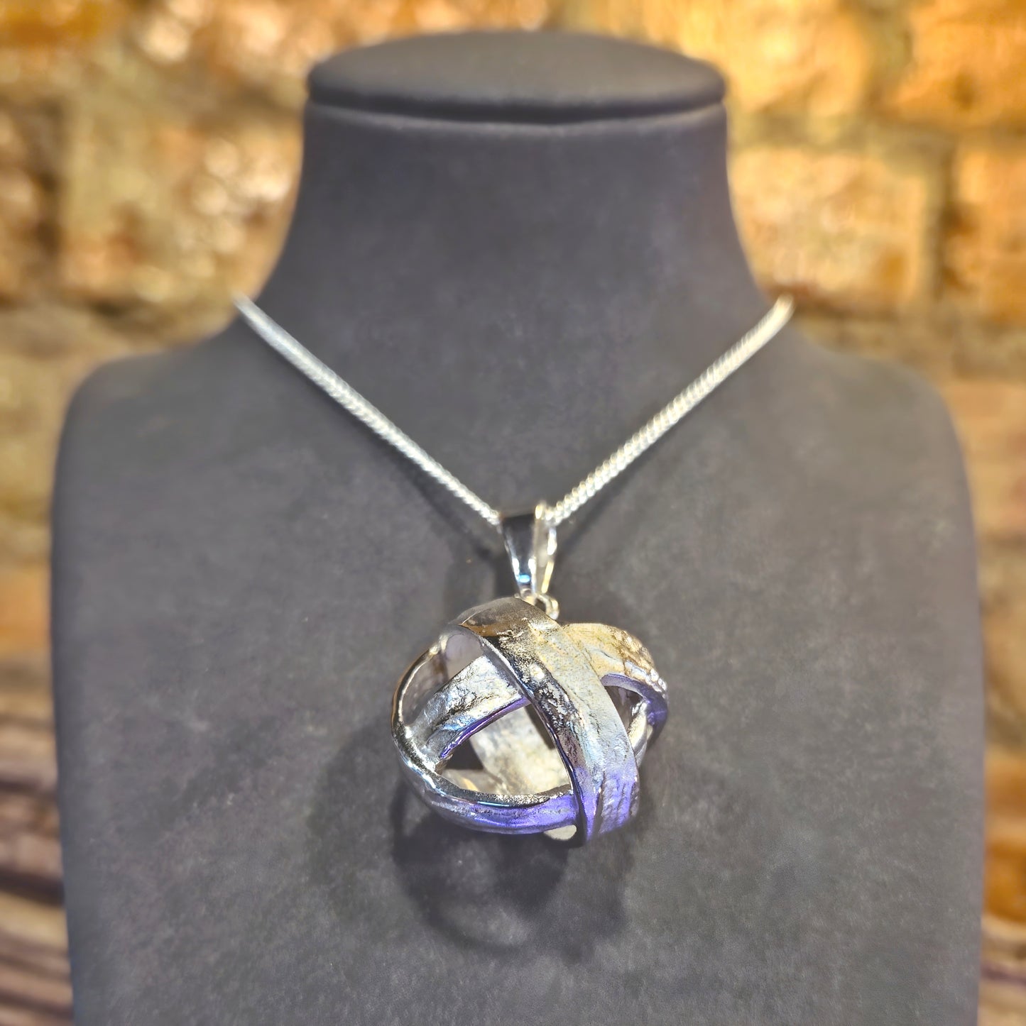 Sueno Collection - Sterling Silver Orbit Pendant