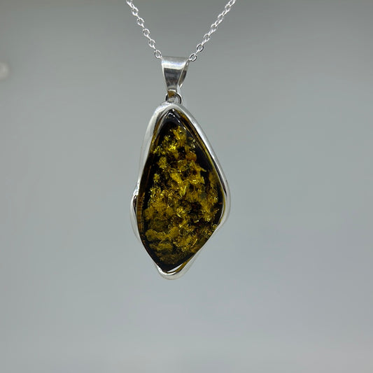 Green wave Amber pendant